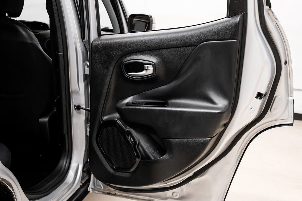 Used 2017 Jeep Renegade Altitude image 48