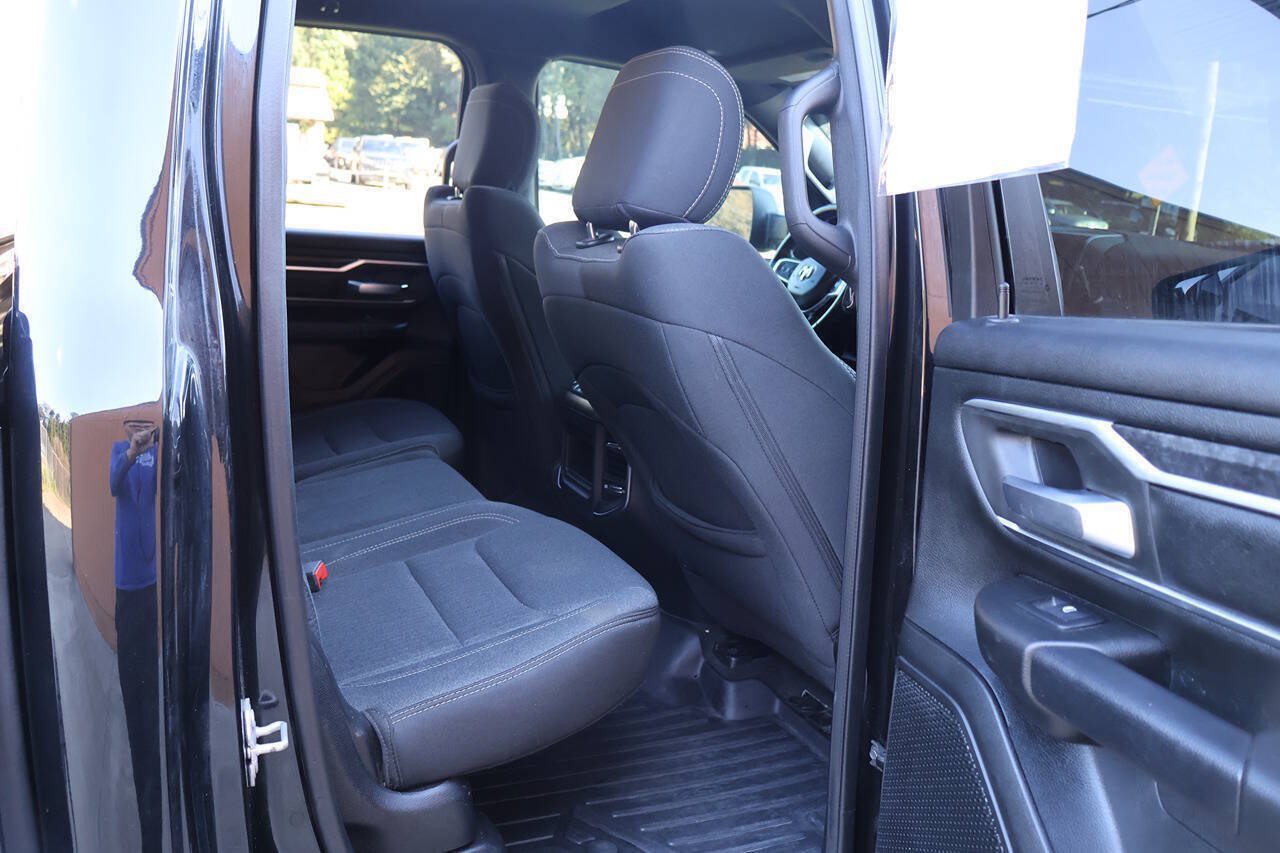 Used 2019 RAM 1500 Big Horn AWD/4WD image 24