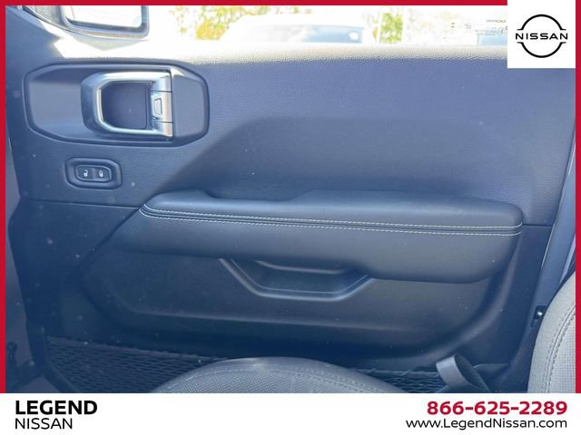 Used 2023 Jeep Wrangler Sahara w/ Cold Weather Group AWD/4WD image 31