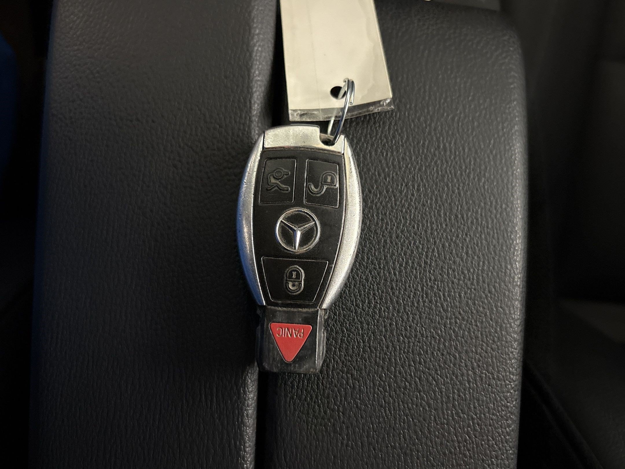 Used 2010 Mercedes-Benz GLK 350 4MATIC image 33
