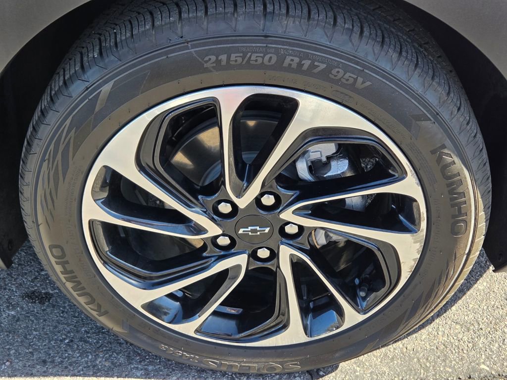 Used 2022 Chevrolet Bolt EUV Premier w/ Sun & Sound Package FWD image 10
