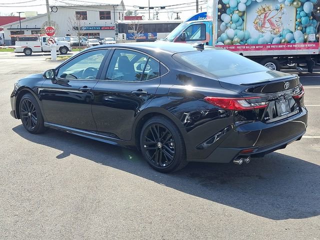 Used 2026 Toyota Camry SE FWD image 5