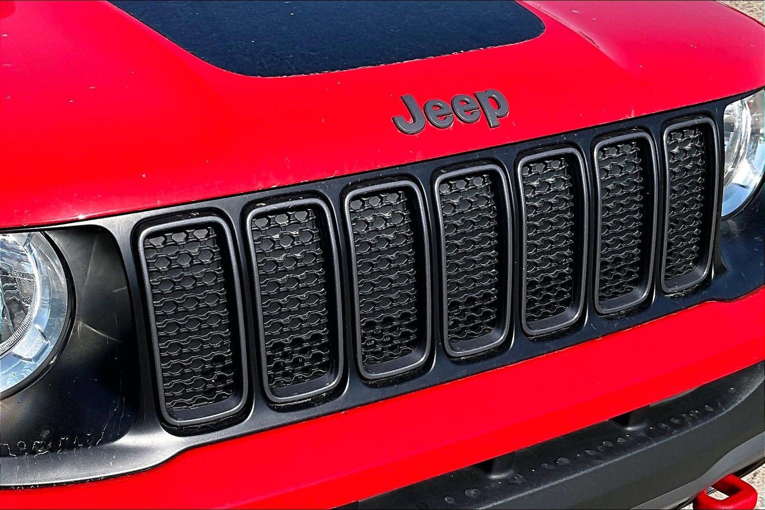 Used 2022 Jeep Renegade Trailhawk image 30