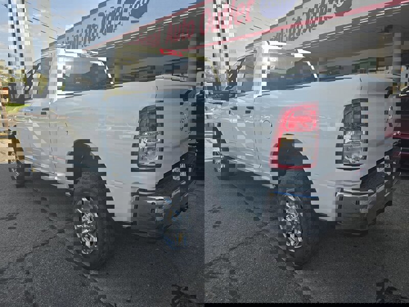 Used 2023 RAM 2500 Tradesman w/ Chrome Appearance Group image 5