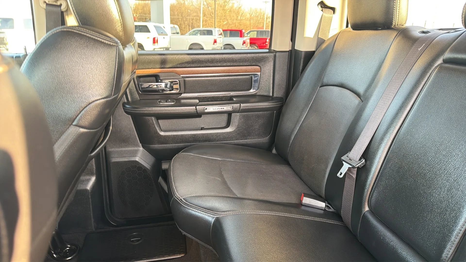 Used 2016 RAM 3500 Laramie image 38