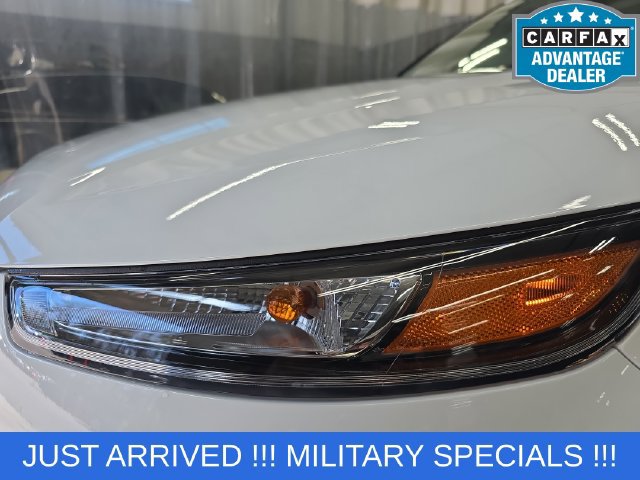 Used 2026 Hyundai Venue SEL FWD image 32