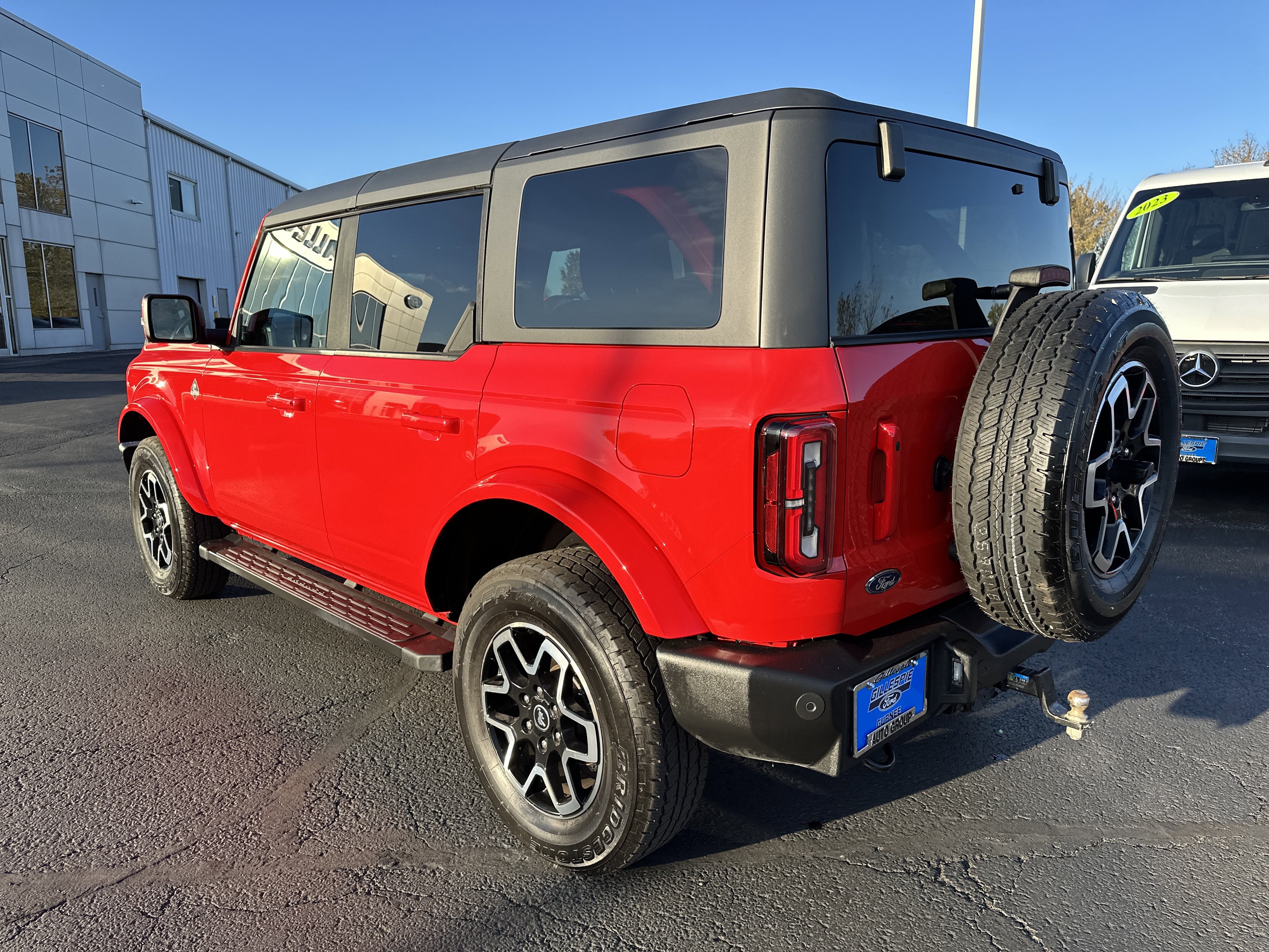 Used 2023 Ford Bronco Outer Banks image 6