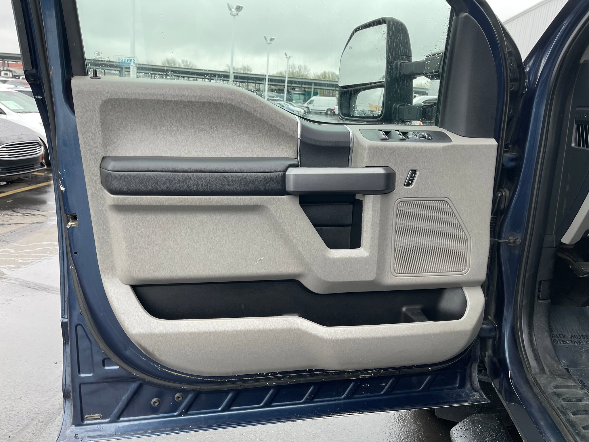 Used 2017 Ford F250 XLT w/ XLT Value Package image 11