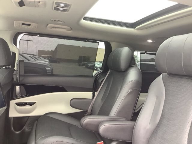 Used 2024 Kia Carnival SX Prestige FWD image 23