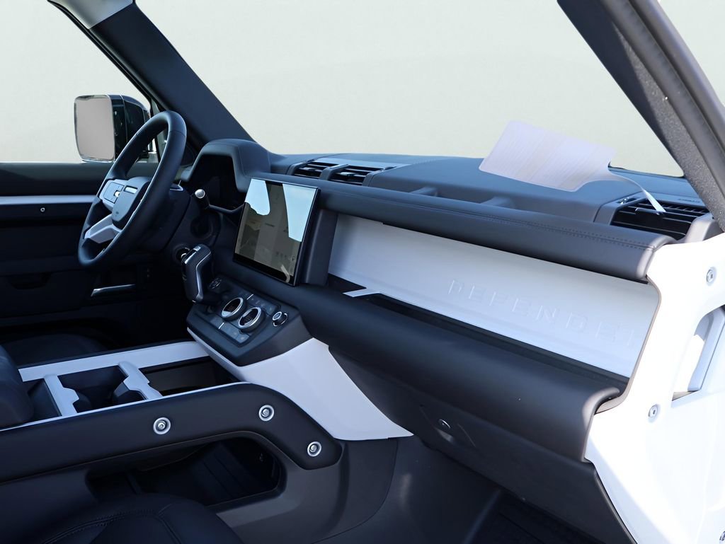 New 2025 Land Rover Defender 110 S image 10