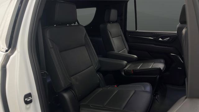 Used 2024 GMC Yukon XL Denali AWD/4WD image 24