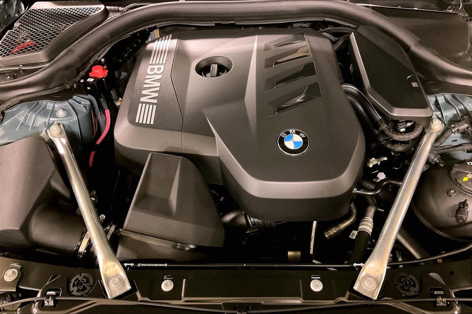 Used 2026 BMW 530i w/ Premium Package RWD image 17