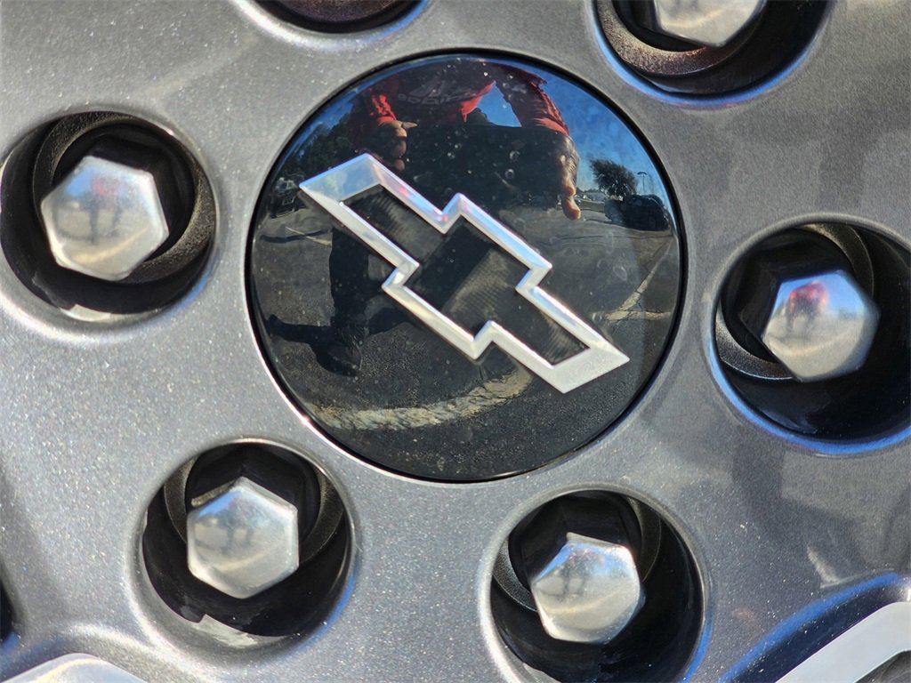 Used 2025 Chevrolet Tahoe Z71 w/ Z71 Off-Road Package image 11