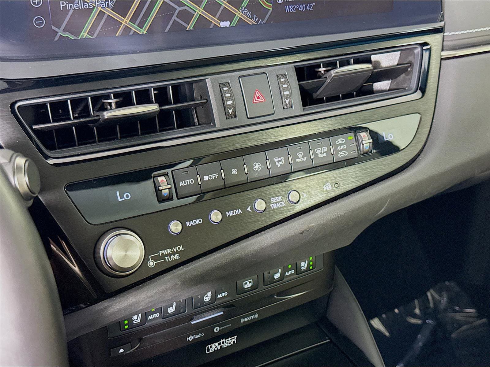 Used 2022 Lexus ES 350 Ultra Luxury w/ Accessory Package 2 FWD image 19