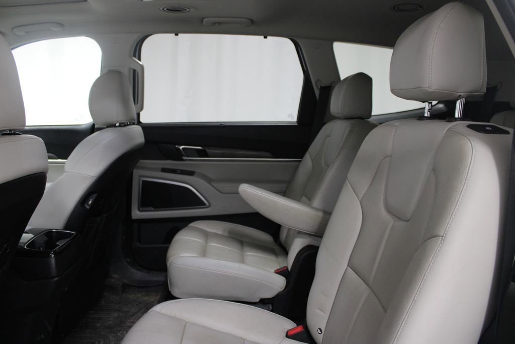 Used 2021 Kia Telluride EX w/ EX Premium Package image 17