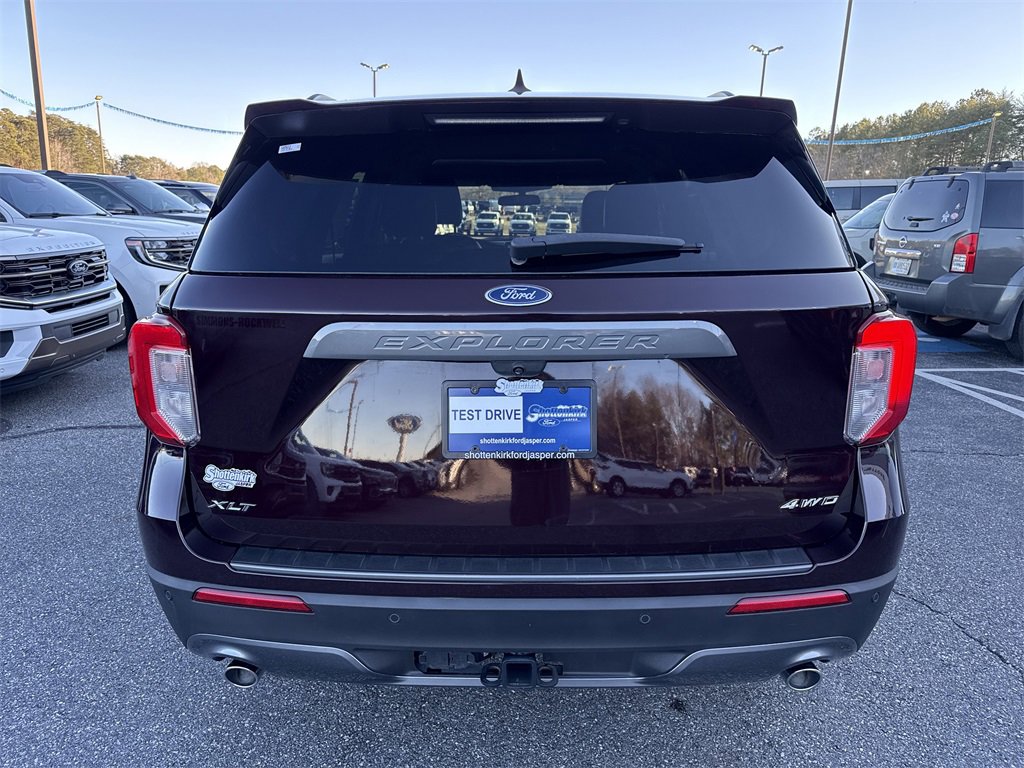 Used 2023 Ford Explorer XLT w/ Equipment Group 202A image 6