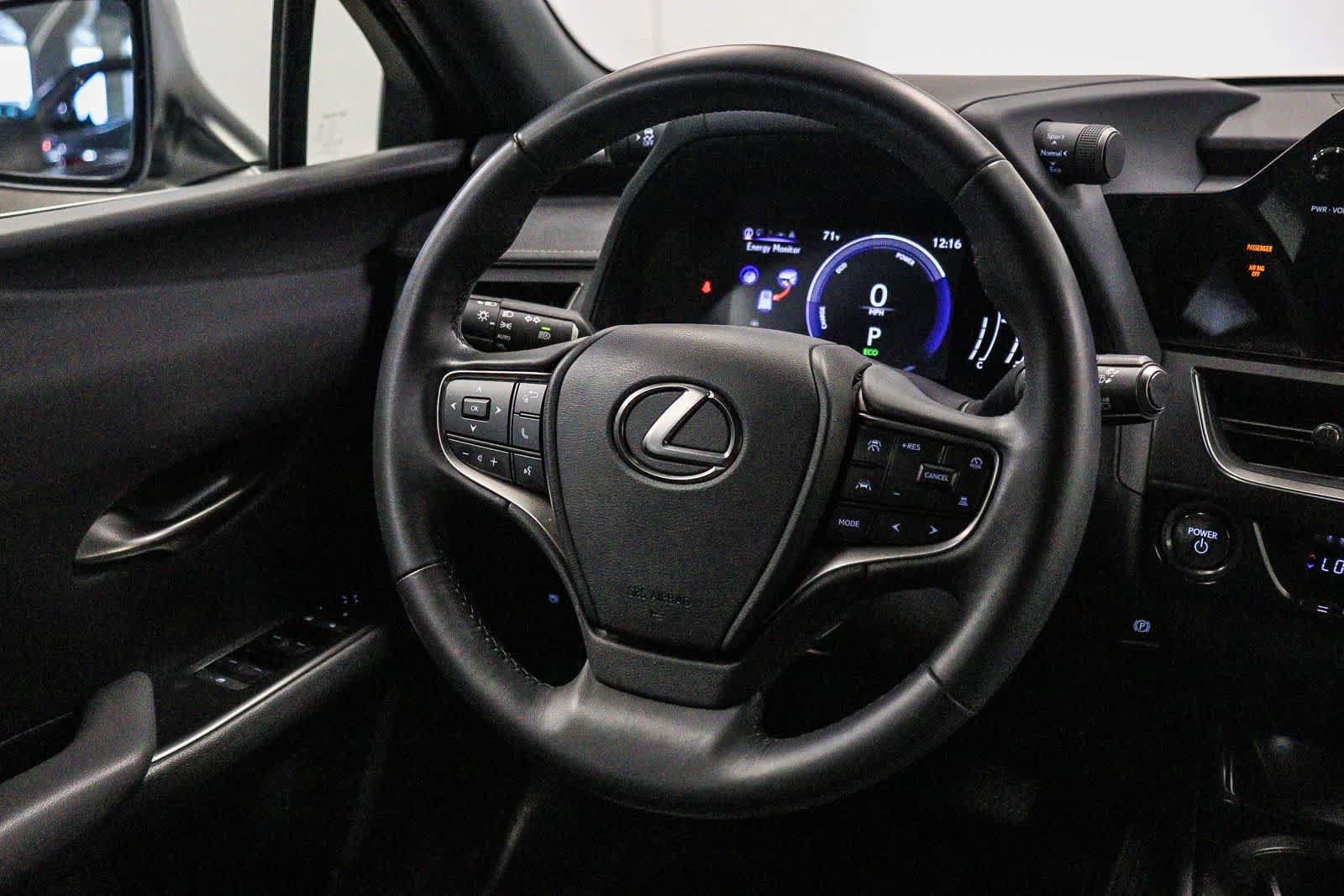 Certified 2025 Lexus UX 300h FWD w/ Accessory Package (Z2) image 16