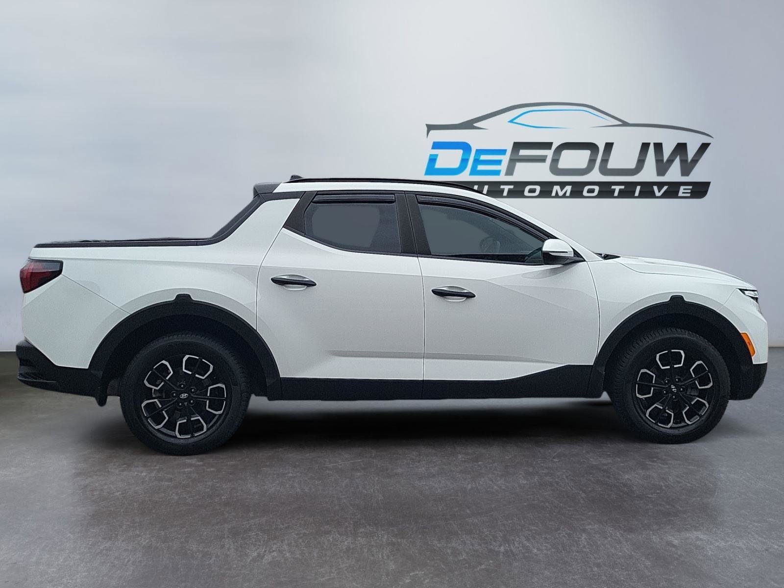 Used 2023 Hyundai Santa Cruz SEL w/ Activity Package image 2