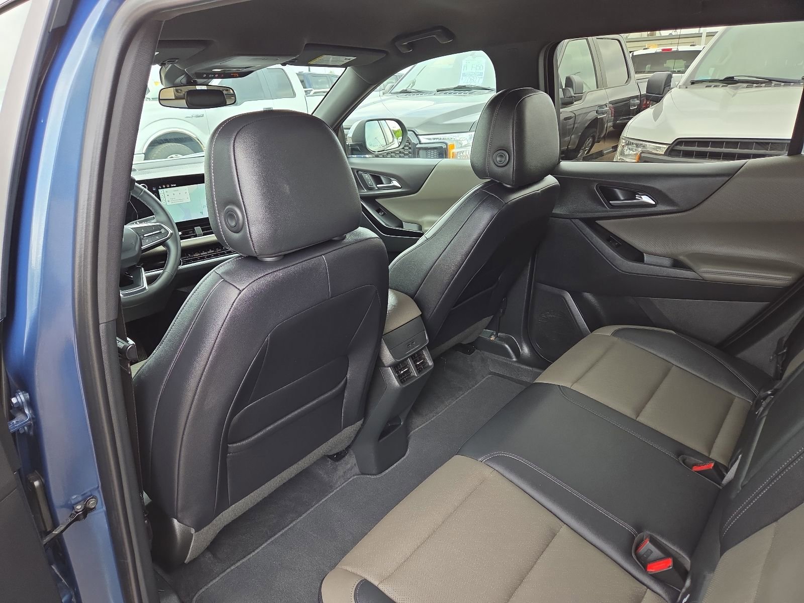 Used 2026 Chevrolet Equinox LT w/ Convenience Package II AWD/4WD image 40