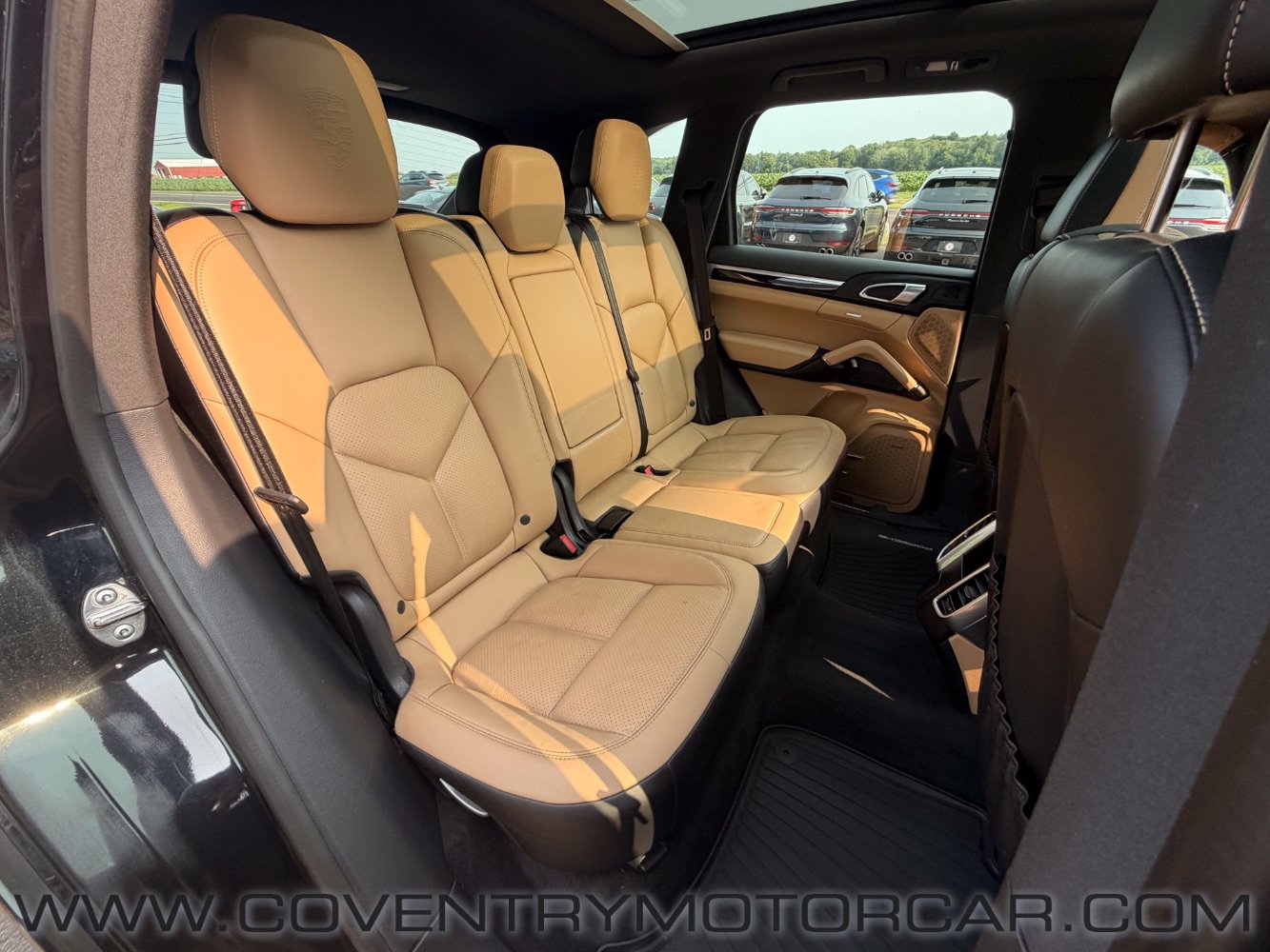 Used 2018 Porsche Cayenne Platinum Edition AWD/4WD image 35