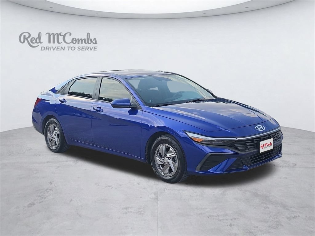 Certified 2025 Hyundai Elantra SE FWD image 10