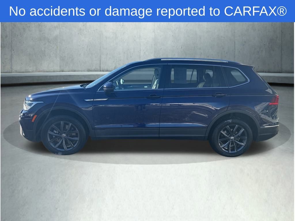 Used 2022 Volkswagen Tiguan SE w/ Panoramic Sunroof Package image 2