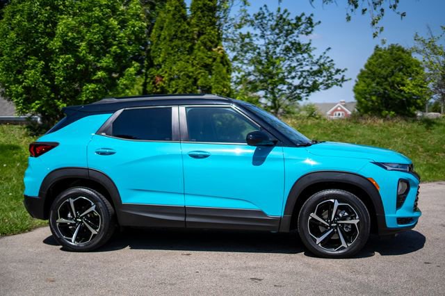Used 2022 Chevrolet TrailBlazer RS w/ Technology Package FWD image 4