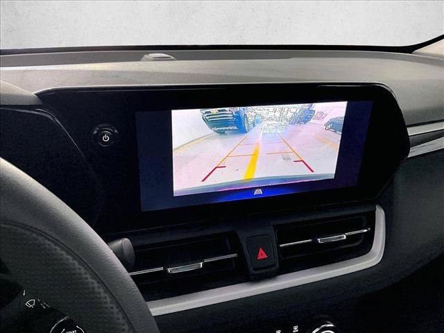 Used 2025 Chevrolet TrailBlazer LS FWD image 23