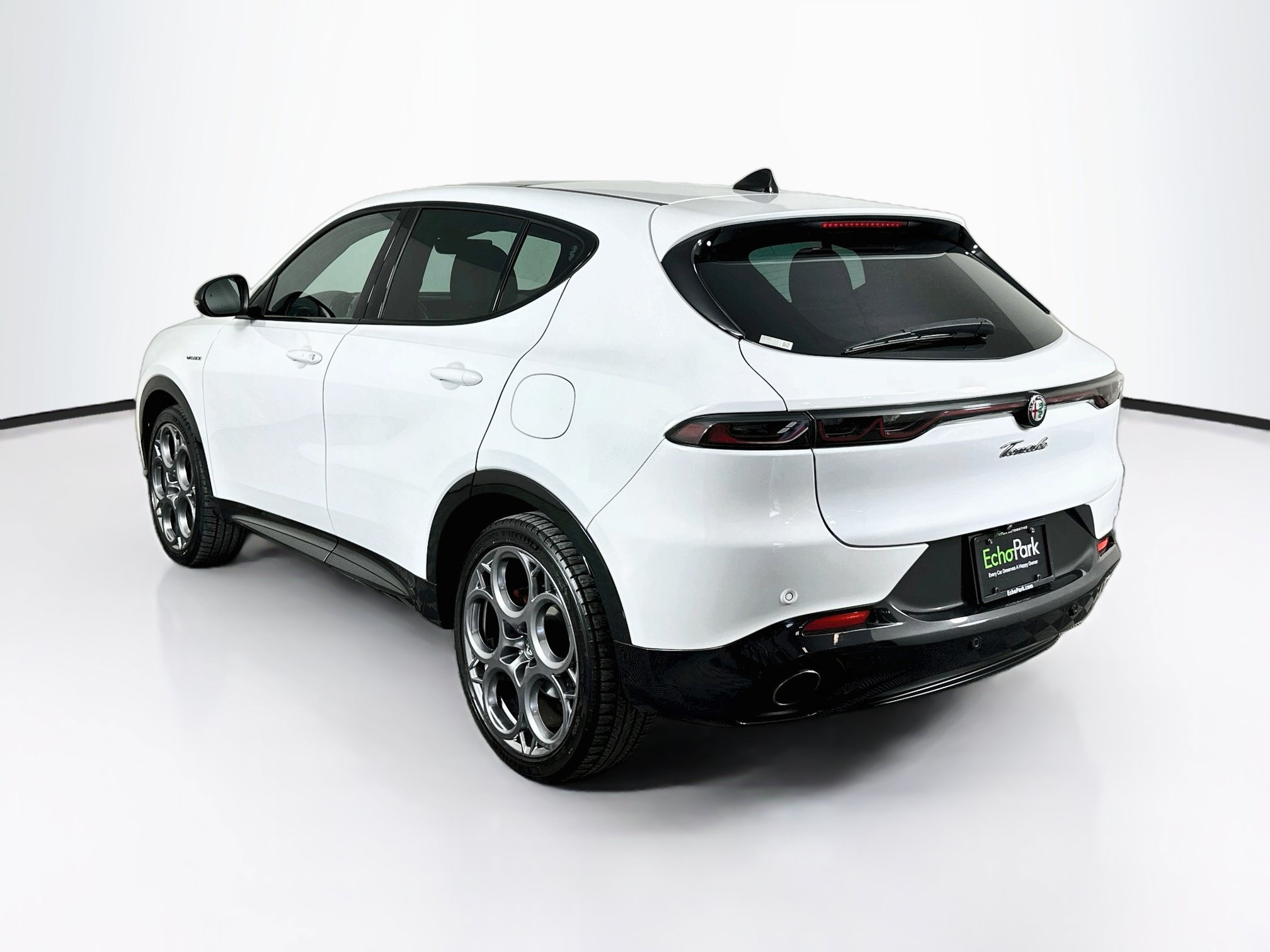 Used 2024 Alfa Romeo Tonale Veloce AWD/4WD image 5