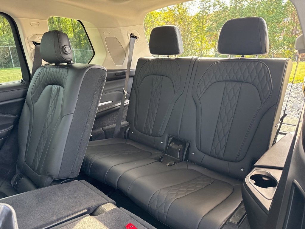Used 2023 BMW X7 xDrive40i image 16