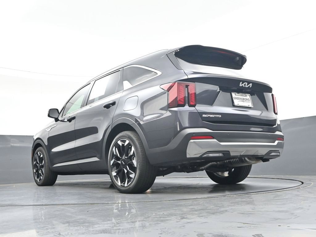 Used 2025 Kia Sorento EX w/ Panoramic Sunroof Package FWD image 37