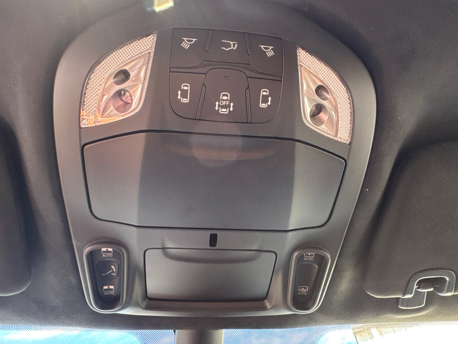 New 2026 Chrysler Pacifica Pinnacle FWD image 30