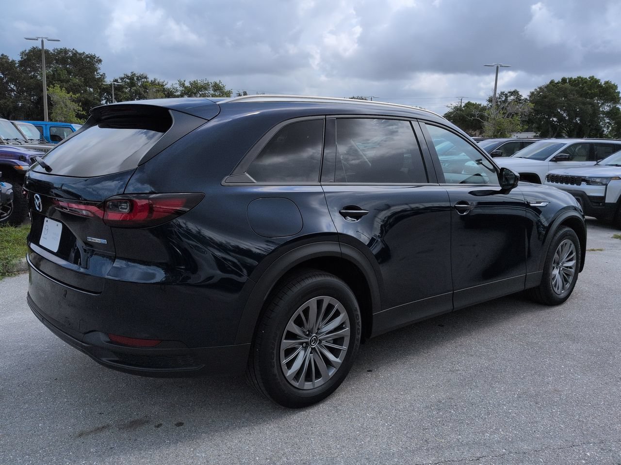 Used 2025 MAZDA CX-90 Plug-In Hybrid w/ Preferred AWD/4WD image 5