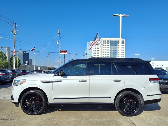 Certified 2023 Lincoln Navigator Reserve RWD image 24