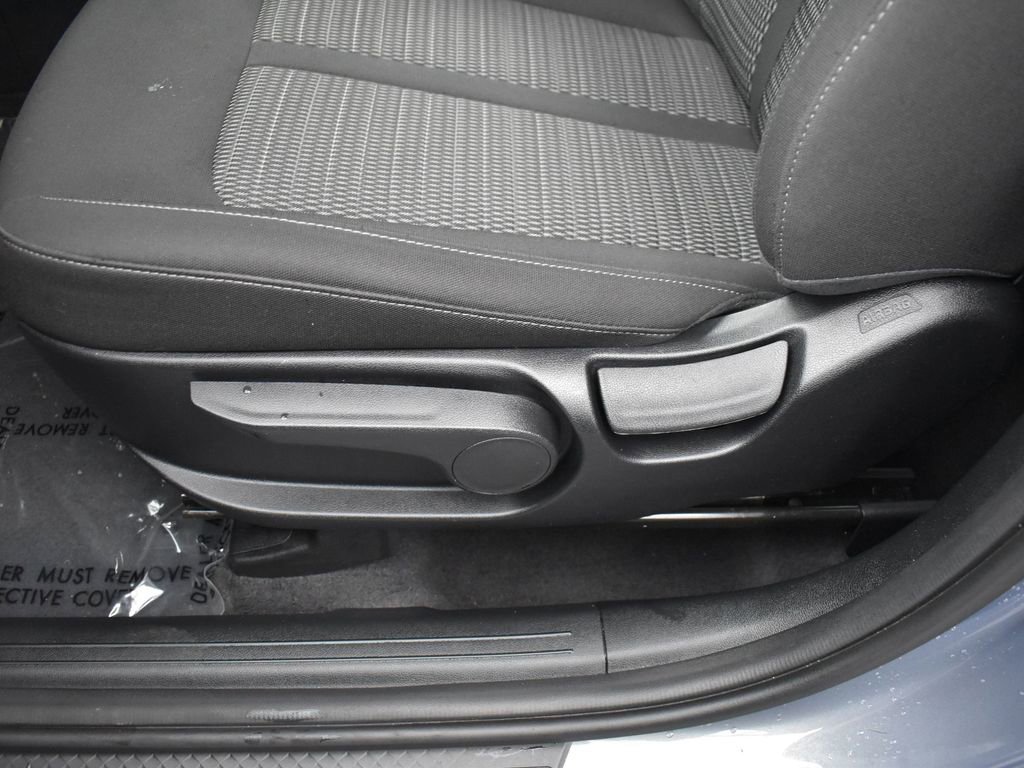 Certified 2025 Kia Sorento LX image 11