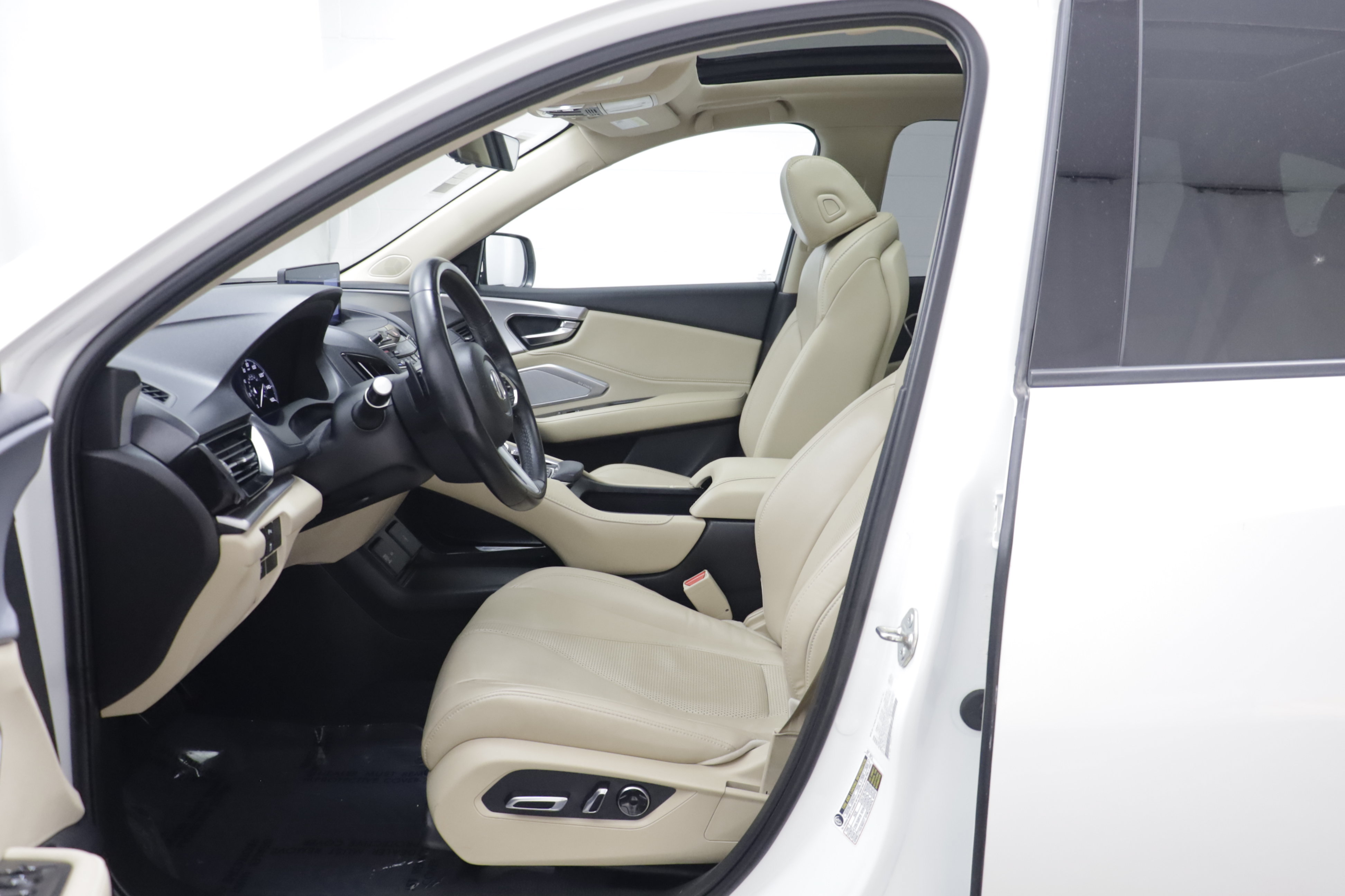 Used 2019 Acura RDX w/ Technology Package AWD/4WD image 5