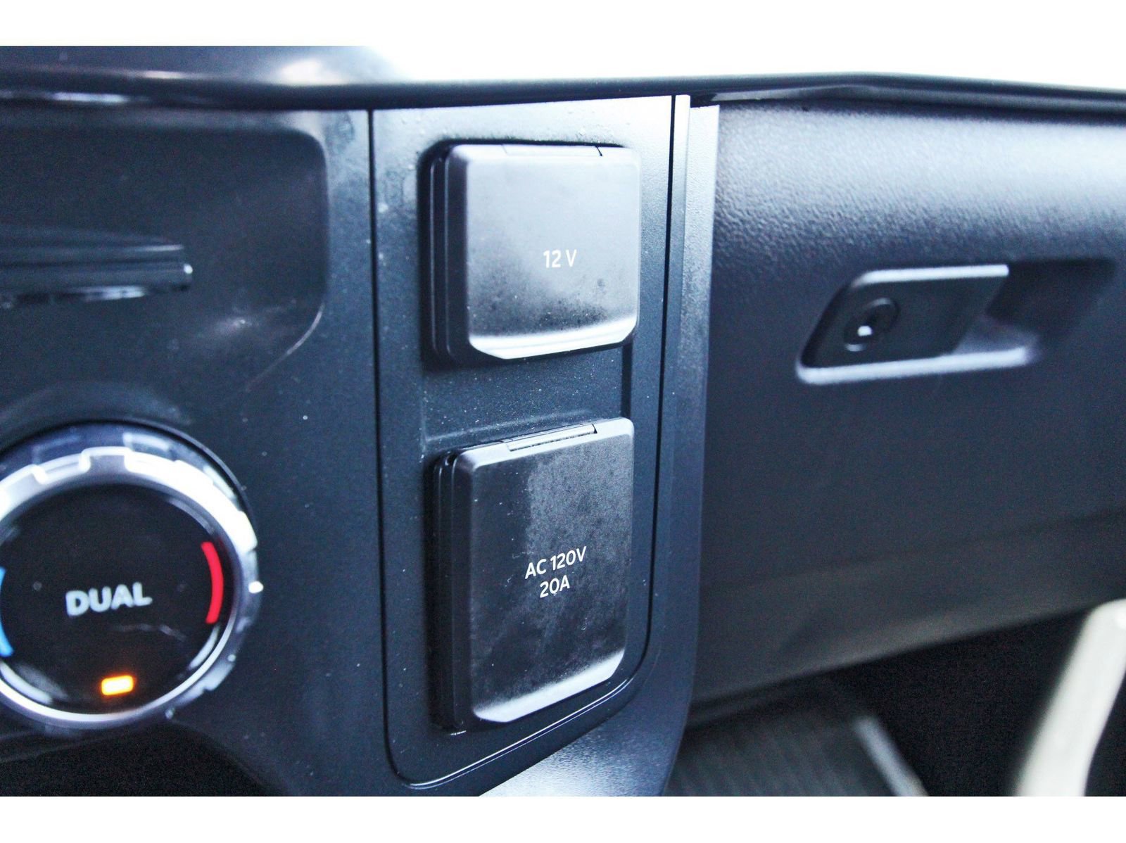 Used 2024 Ford F150 Raptor image 30