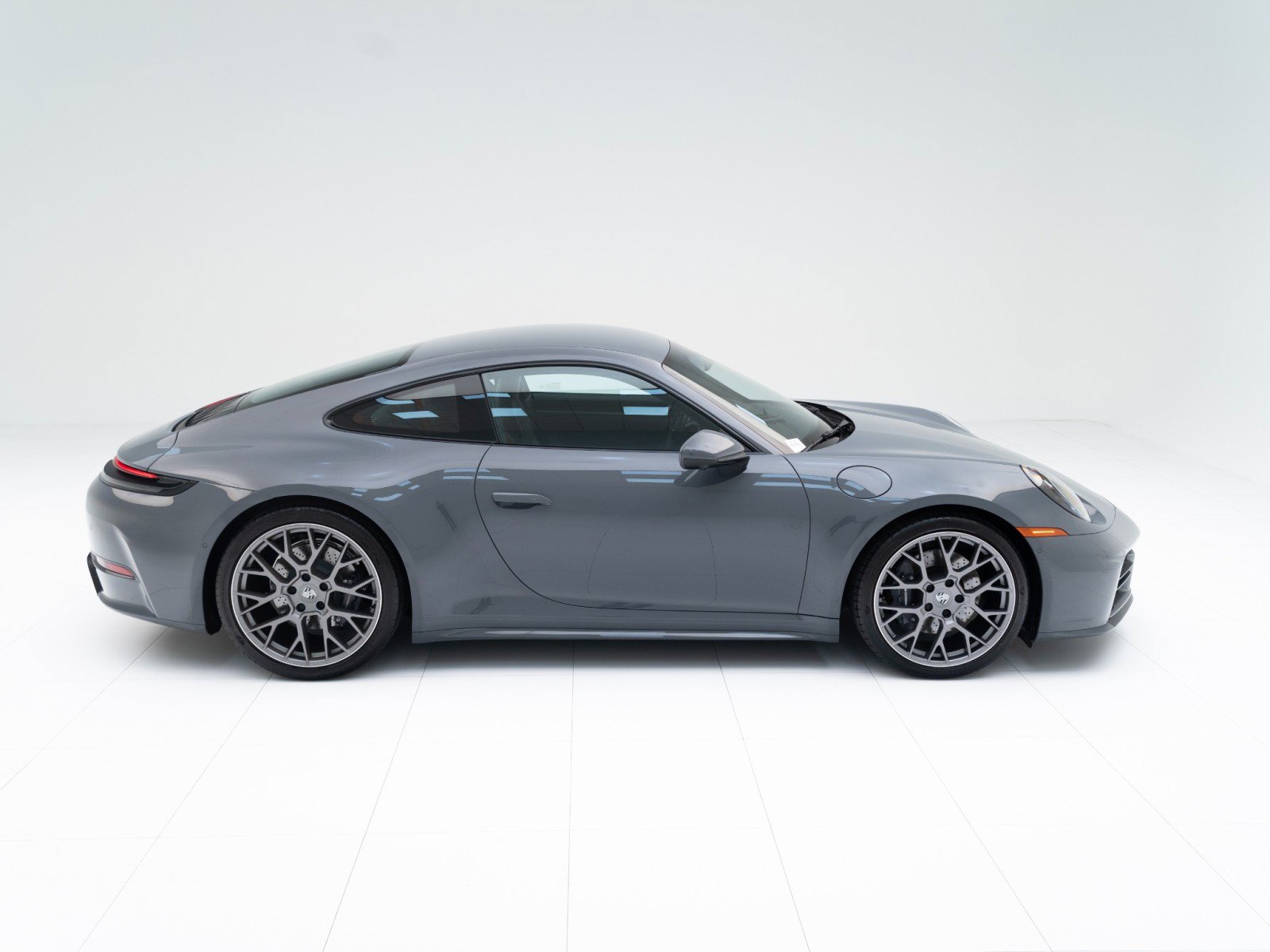 Certified 2025 Porsche 911 Carrera image 8