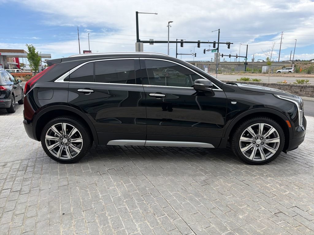 Used 2021 Cadillac XT4 Premium Luxury AWD/4WD image 6