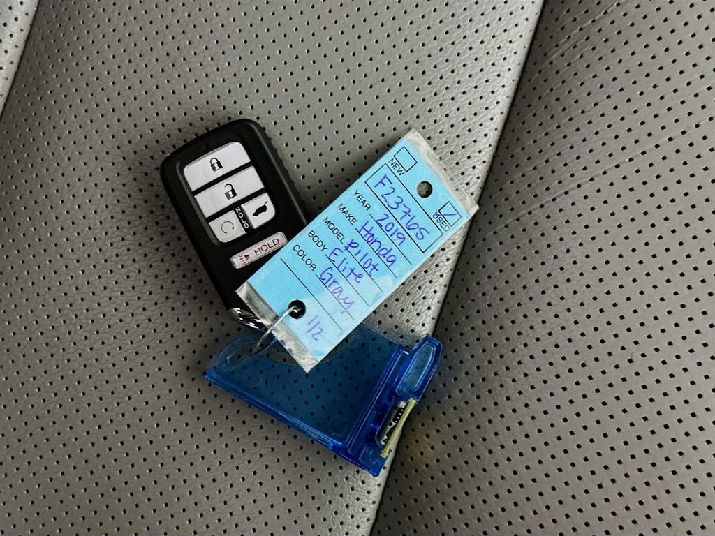 Used 2019 Honda Pilot Elite image 39