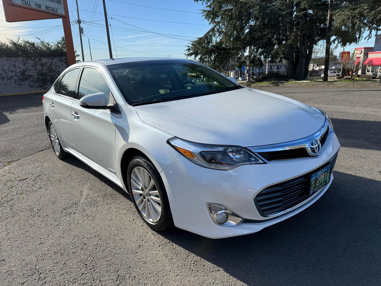 Used 2013 Toyota Avalon Limited image 8