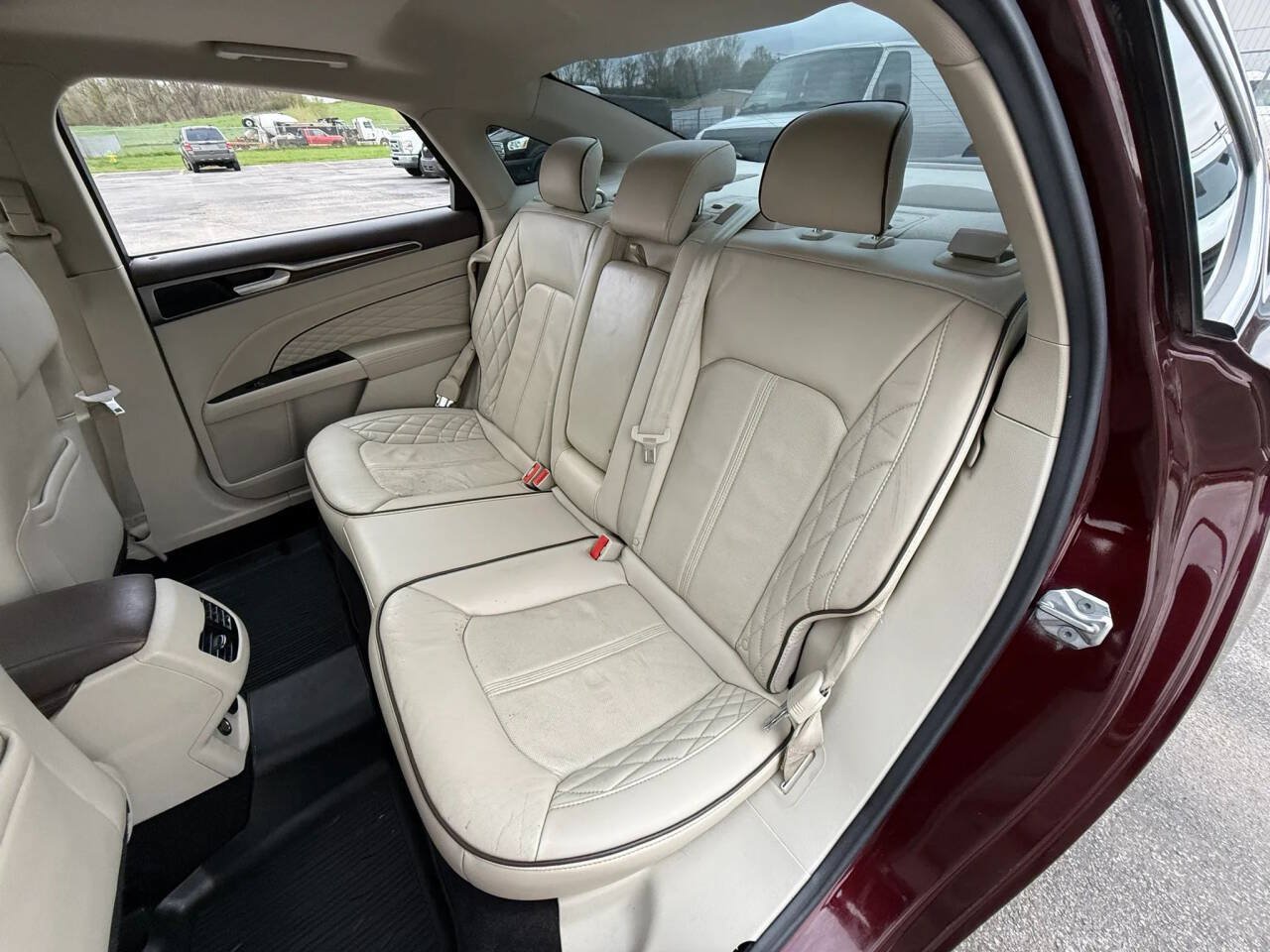 Used 2017 Ford Fusion Platinum FWD image 22