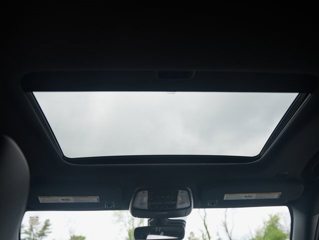 Used 2024 Dodge Durango GT image 33