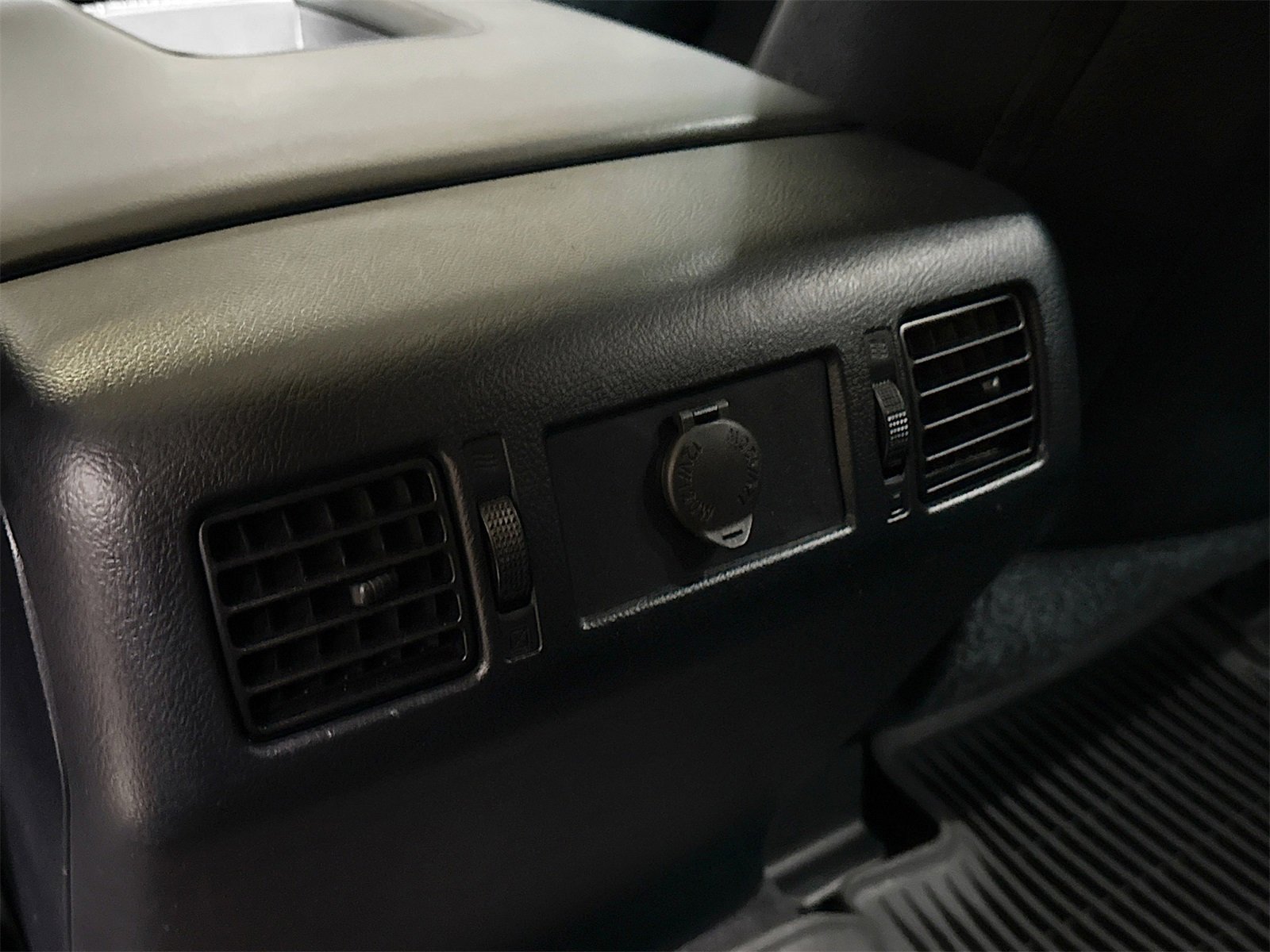 Used 2020 Toyota Tundra Limited image 27