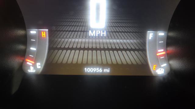 Used 2015 Dodge Challenger R/T Plus image 10