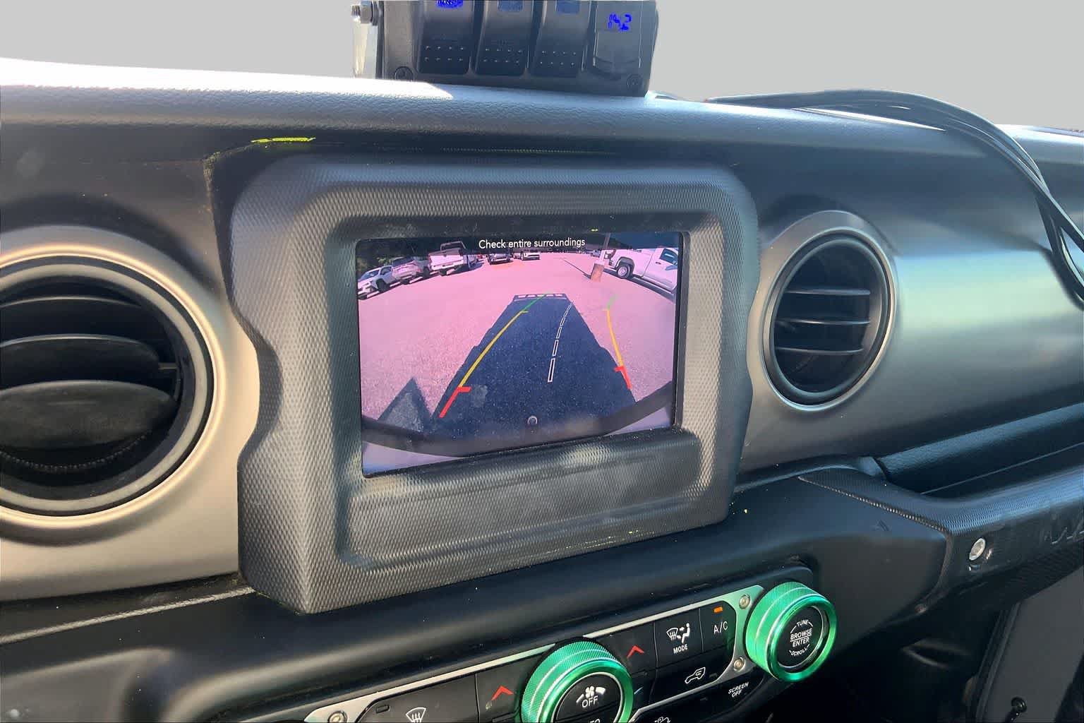 Used 2019 Jeep Wrangler Sport AWD/4WD image 28