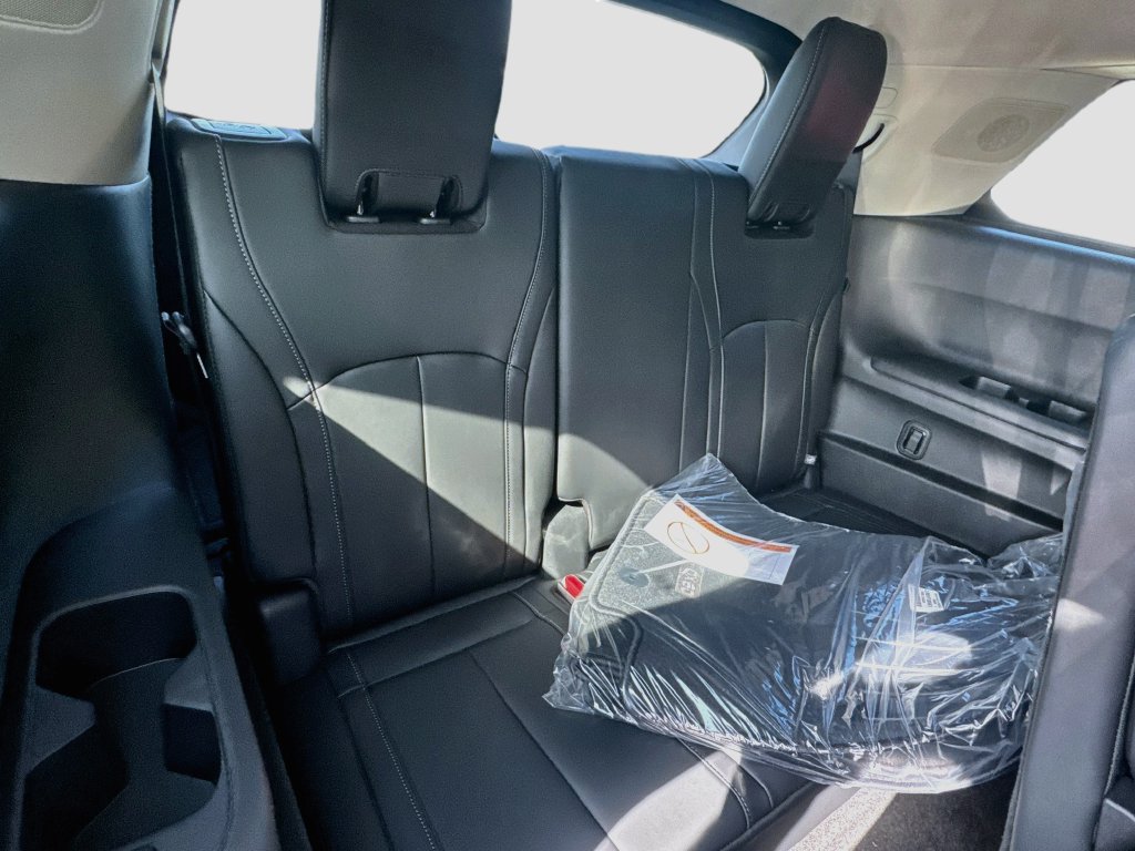 Used 2027 INFINITI QX60 Luxe w/ Cargo Package FWD image 30