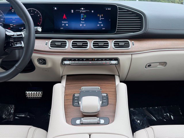 New 2026 Mercedes-Benz GLS 450 4MATIC image 14