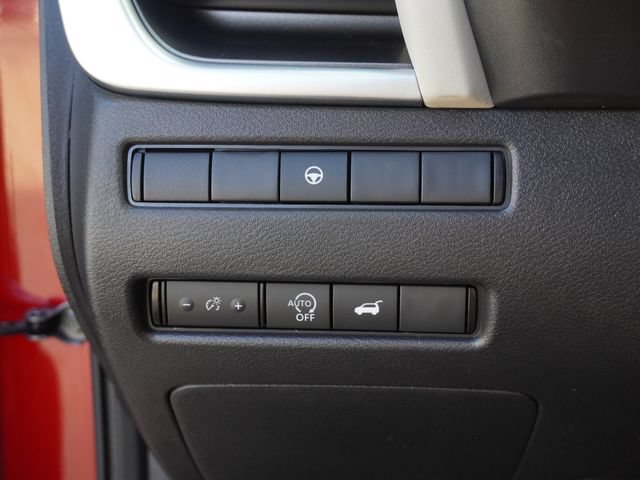 Used 2023 Nissan Rogue SV w/ SV Premium B Package FWD image 23