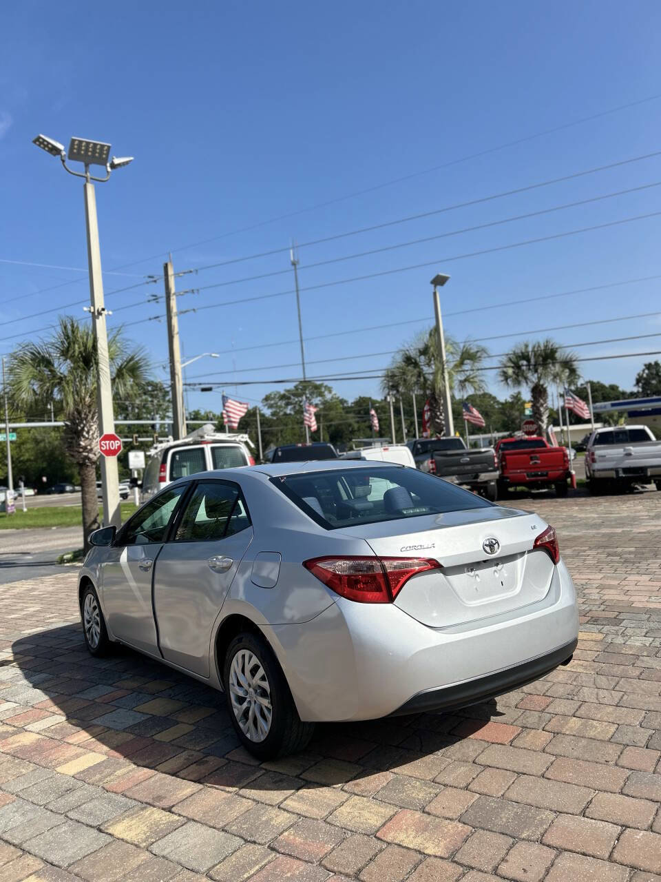 Used 2019 Toyota Corolla LE image 6